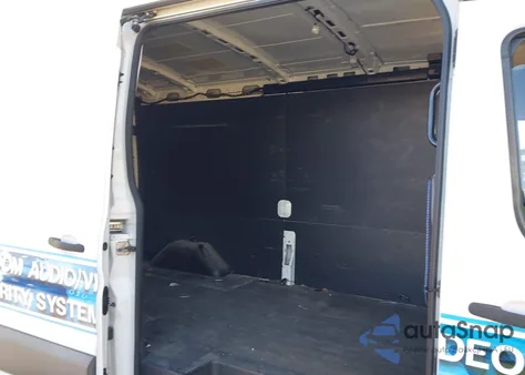 2017 Ford Transit-250 из США, поврежденный, VIN 1FTYR2CM3HKB34116